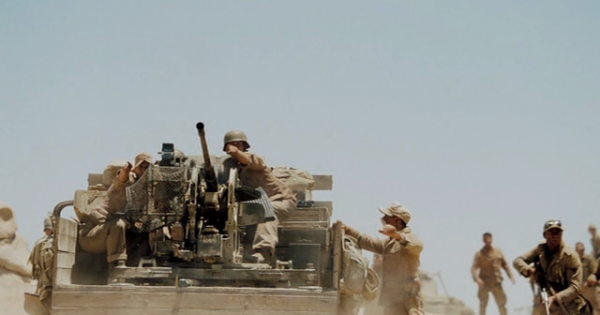Une pièce 2 cm FlaK 30 montée sur camion
